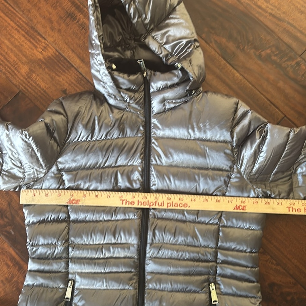 Andrew Marc | Women's silver puffer coat jacket - Picture 8 of 10
